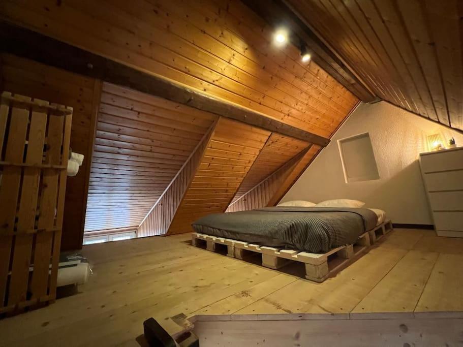 Charmant Appartement En Duplex A Porrentruy Luaran gambar